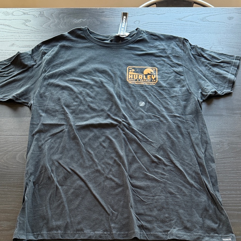 Hurley Black and Gold Men's Tee